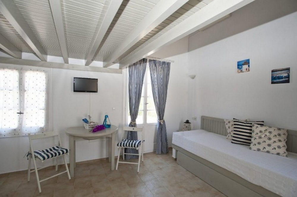 Gryparis Club Apartments 19/53