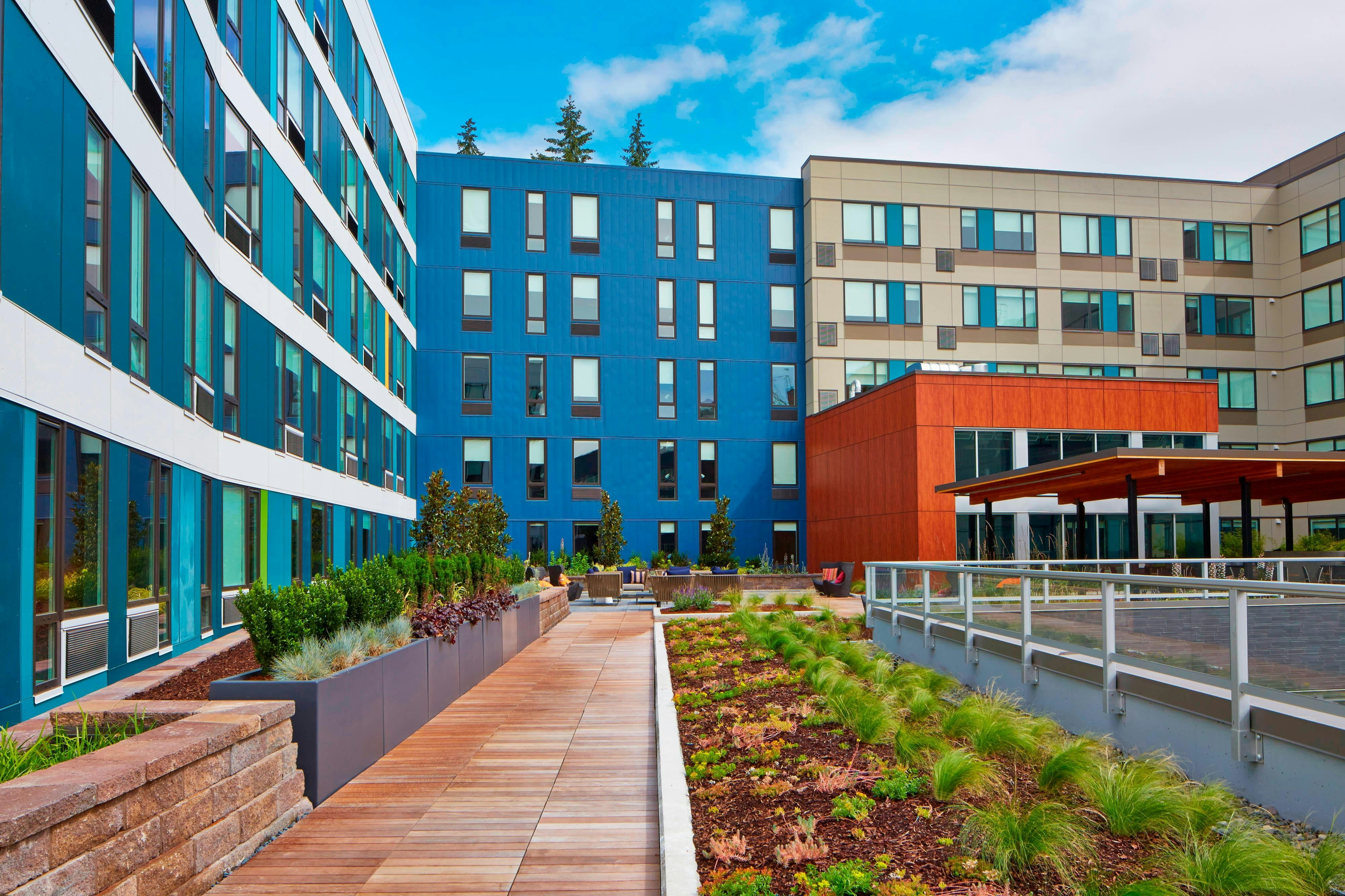 ALOFT SEATTLE REDMOND 7/52