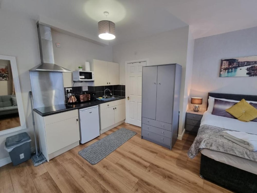 OYO Ricky Road Guest House - Budget 8/59