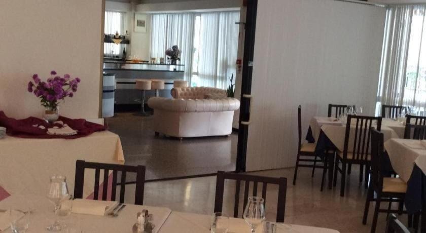Hotel Riviera 16/37