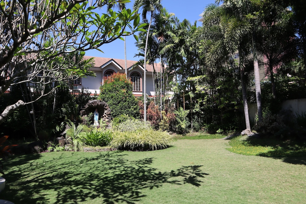 Domicilio Lorenzo Apartelle 62/71
