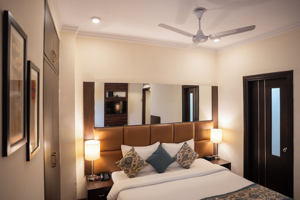 Ahuja Residency Gurgaon 24/50