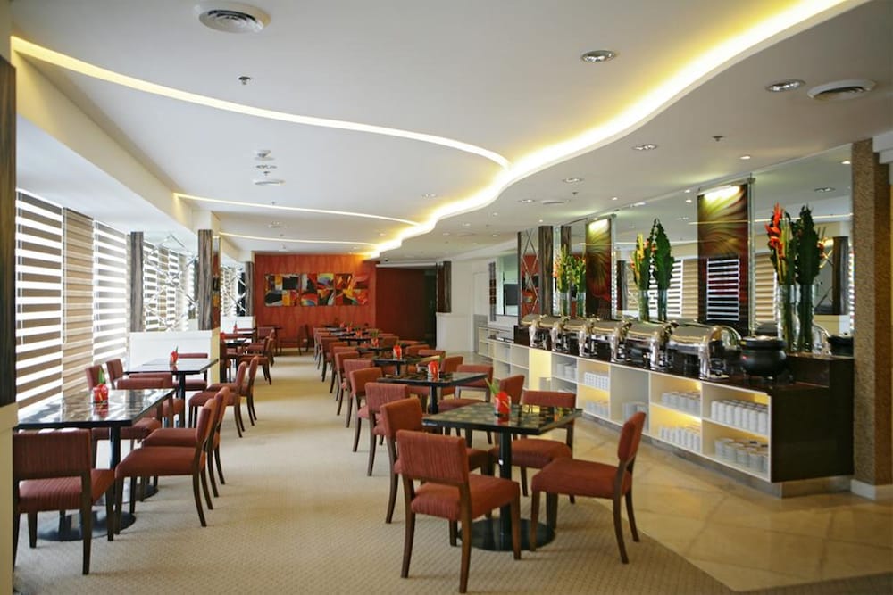 St Giles Hotel Makati 19/24