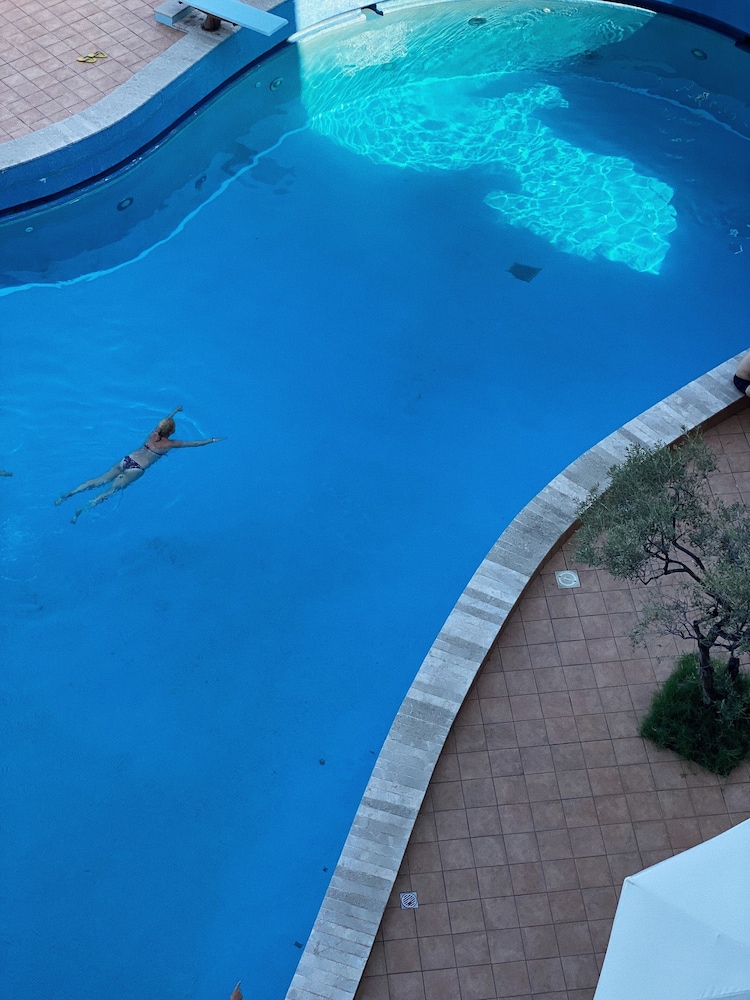 Hotel Carasco 48/71