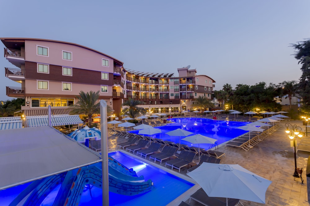 Quattro Family Club Dem Hotel 18/33