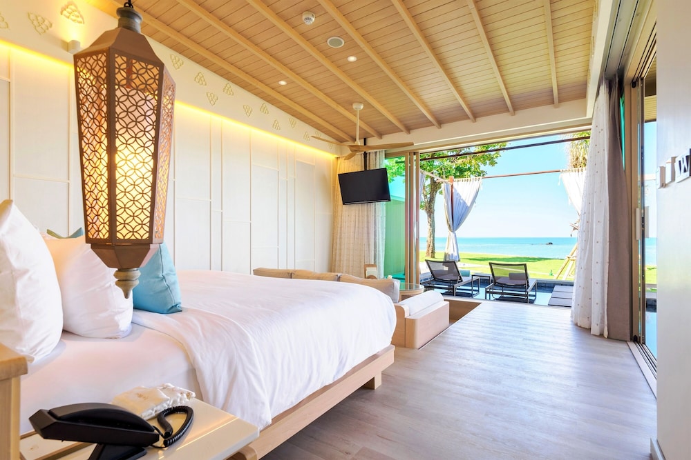 POOL, IN LOVE, VILLA, SEA FRONT