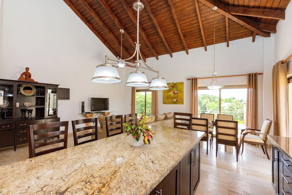 Grand Laguna Beach Properties by Calisto Stays 30/50