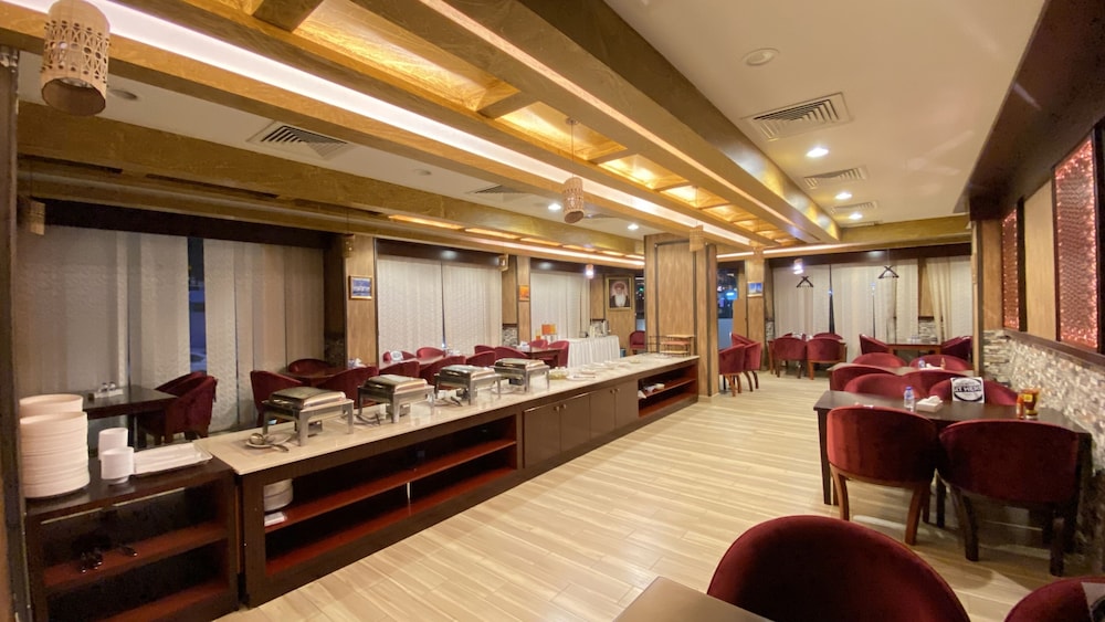 Muscat Plaza Hotel 22/26