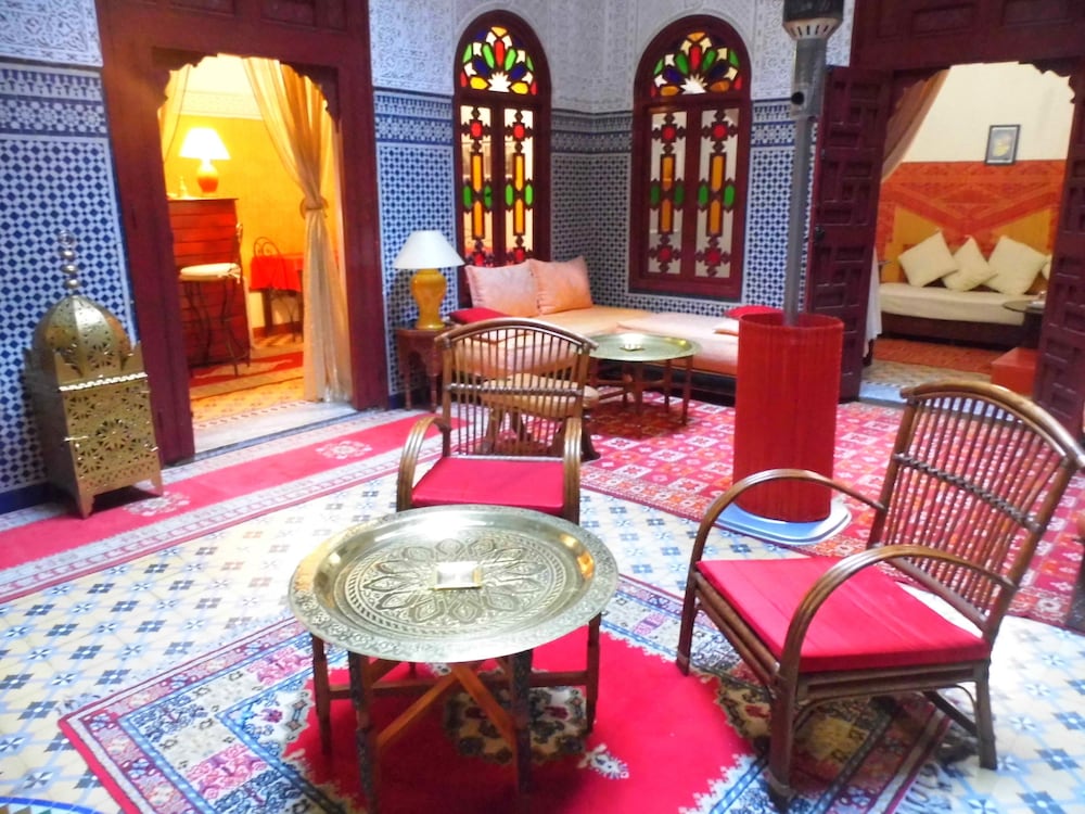 RIAD A LA BELLE ETOILE 67/83