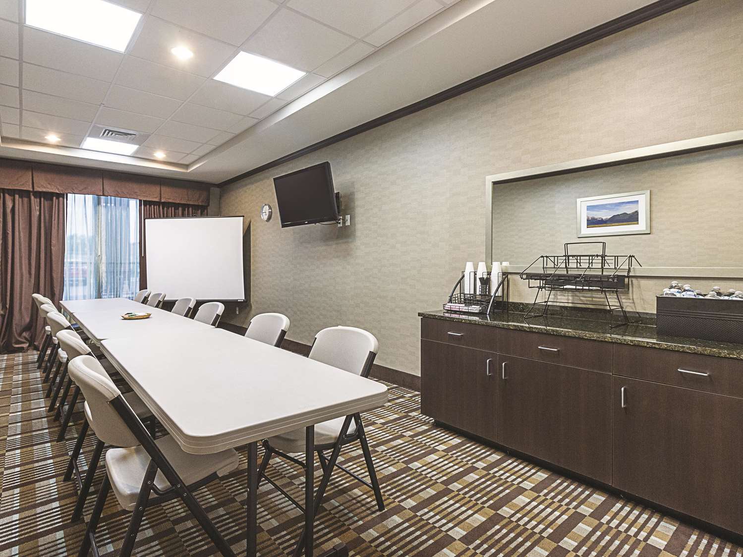 La Quinta Inn & Suites by Wyndham Glendive 50/56