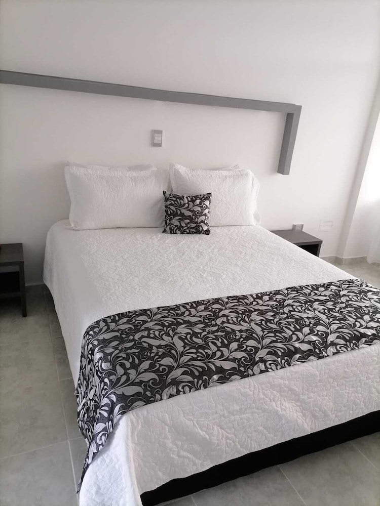 Hotel Del Llano 21/64