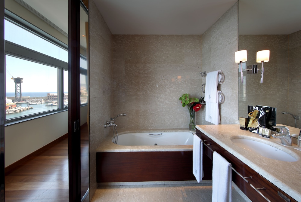 Eurostars Grand Marina 49/50