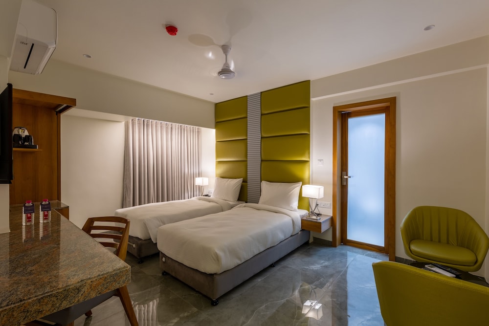 Nalanda Hotel 41/63