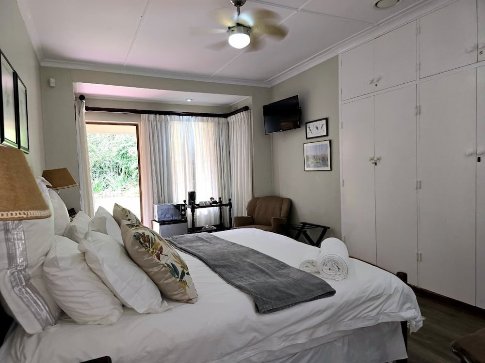 Birds of Paradise B&B 10/46