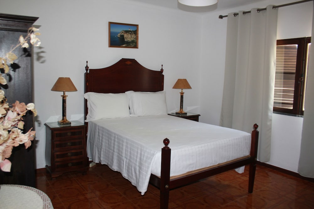 Hotel Alcaide 18/75