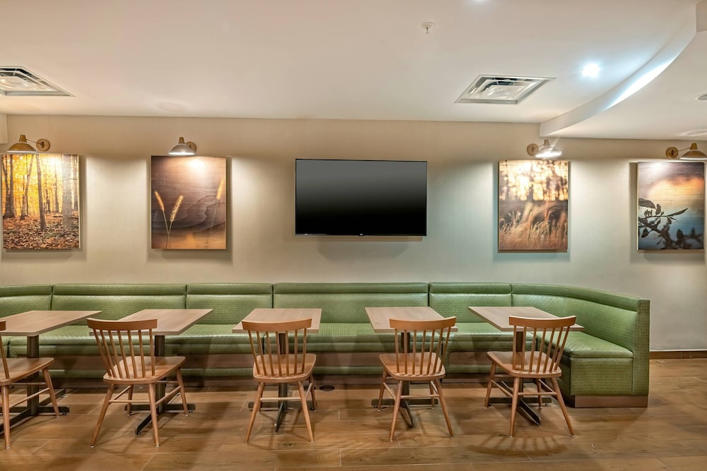Fairfield Inn Suites New Braunfels 23/30