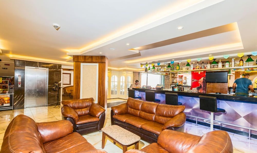 Lavinia Apart Hotel 45/66