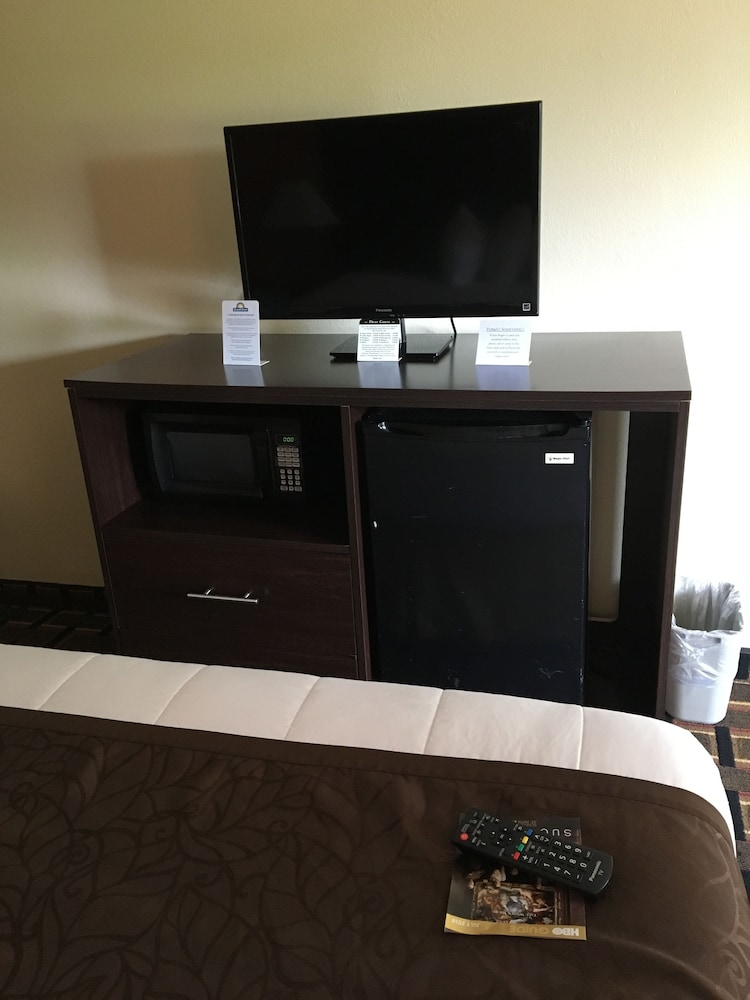 Days Inn by Wyndham Brooksville/Dade City 15/31
