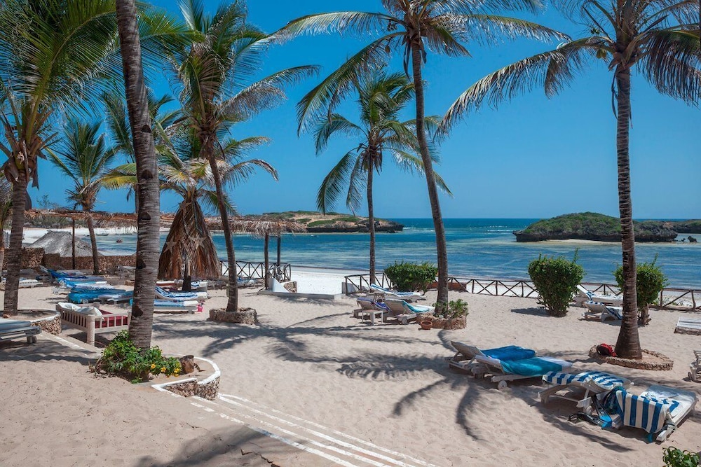 Lily Palm Resort 26/41