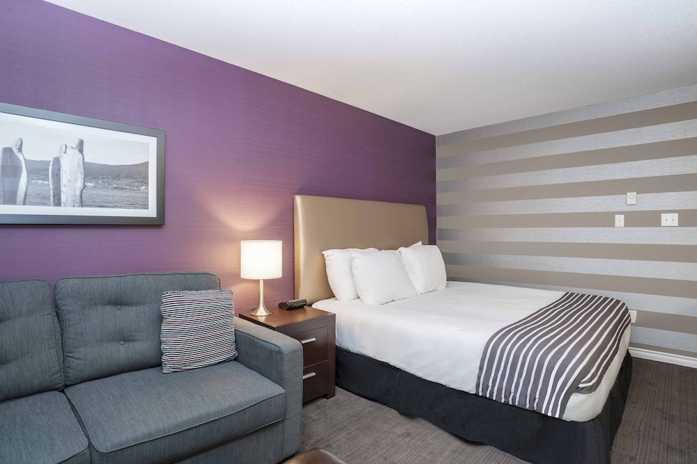 Sandman Hotel Penticton 10/49
