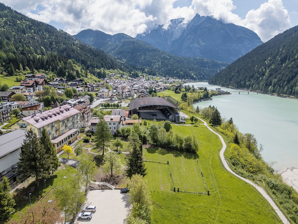 Hotel Auronzo Dolomites, Affiliated by Melia 42/50