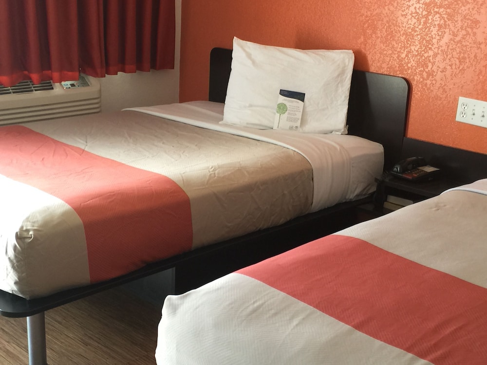 Motel6 Ardmore, OK 24/54