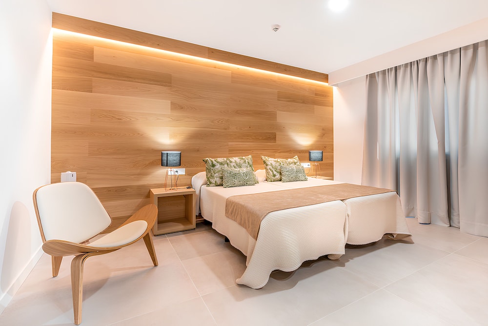 Ohasis Boutique Suites 12/50