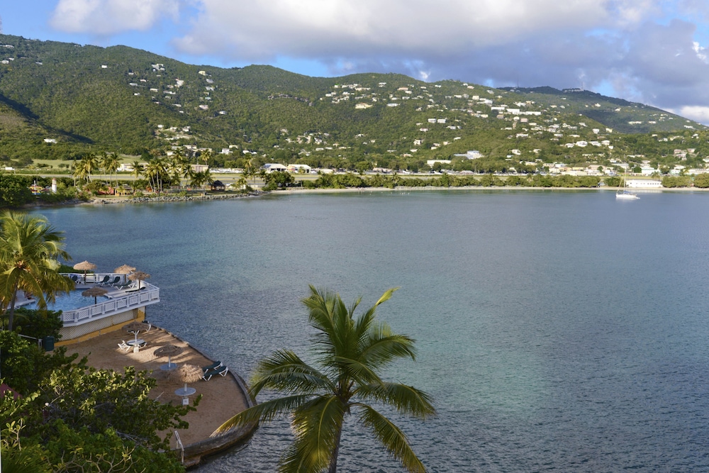 Lindbergh Bay Hotel And Villas 56/68