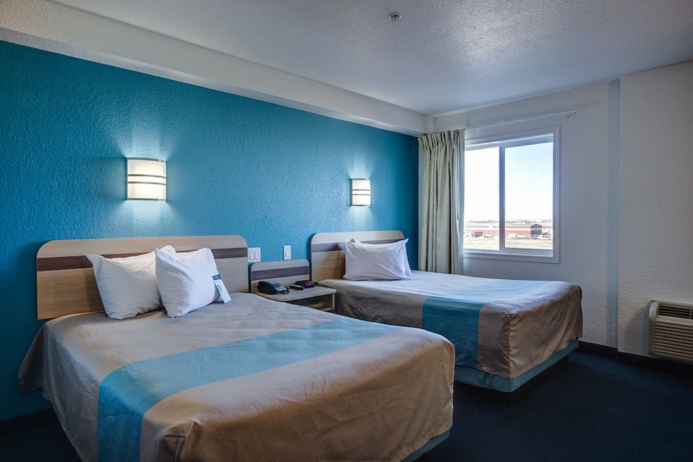 Motel6 Grande Prairie, AB 44/65