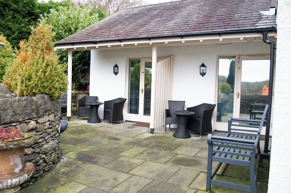 The Brown Horse Inn 5/50
