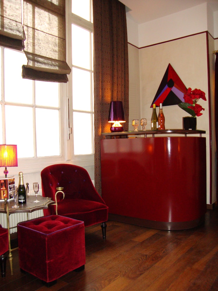 Hotel Pax Opera 6/63