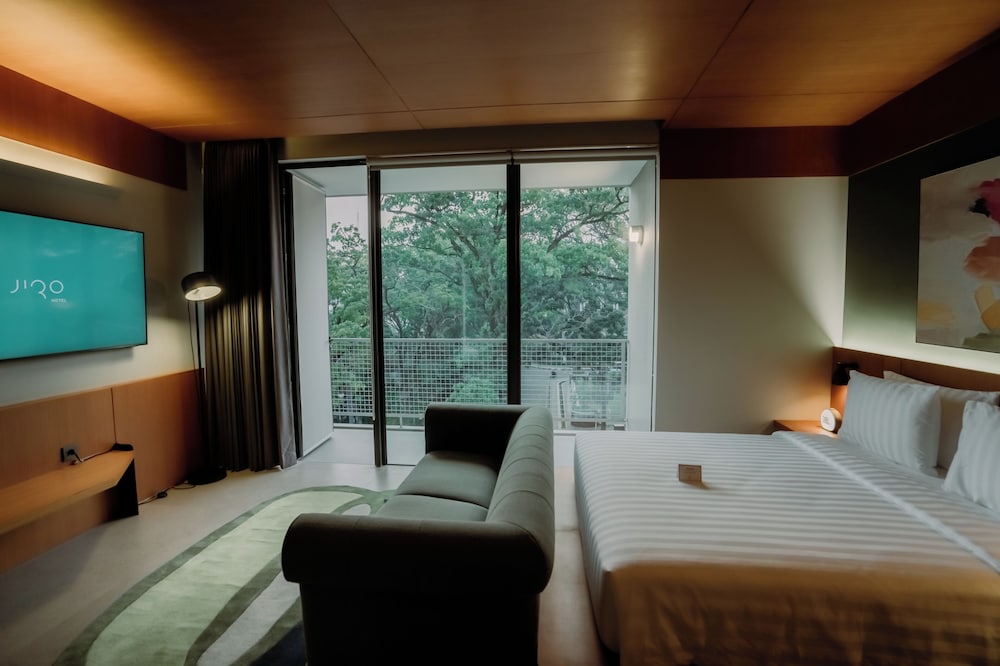 Jiro Hotel 20/50