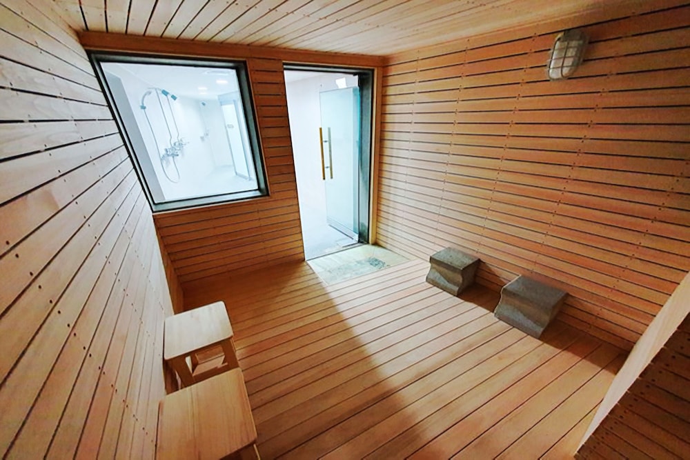 Commodore Hotel Busan 37/62