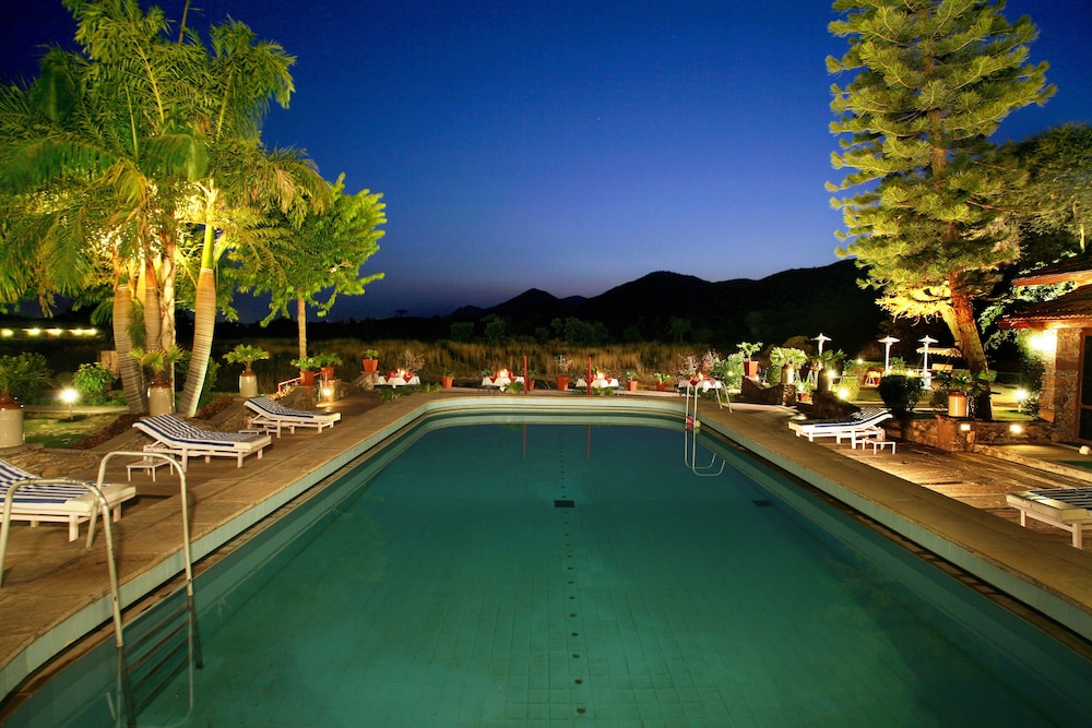 Shikarbadi Hotel 23/50