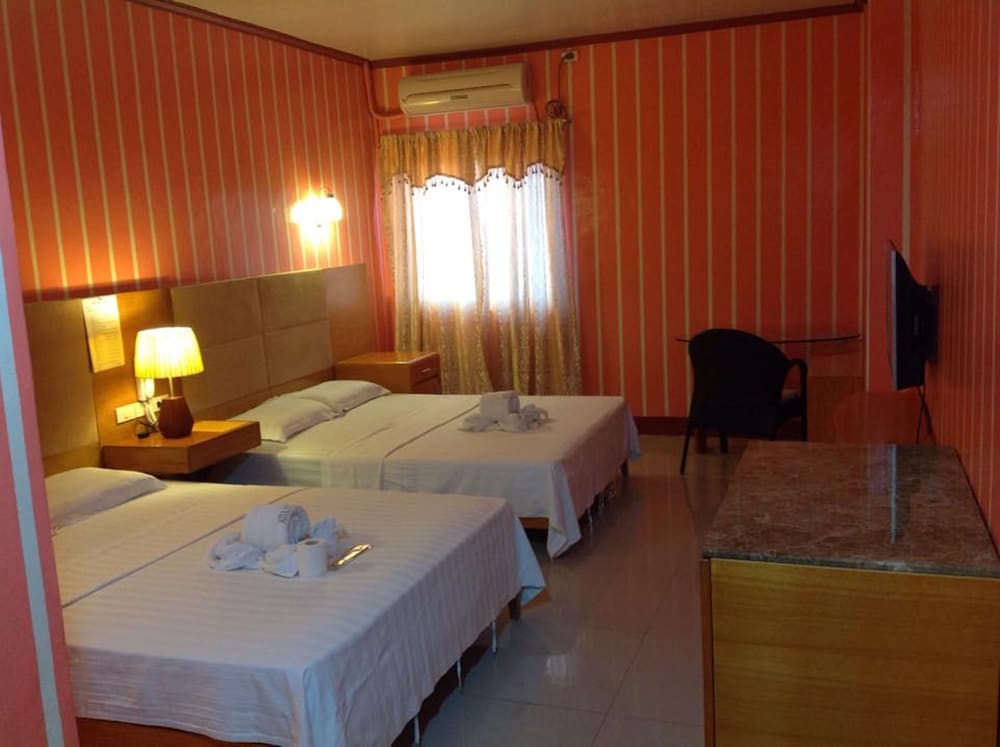 Jeamco Royal Hotel - General Santos 12/30