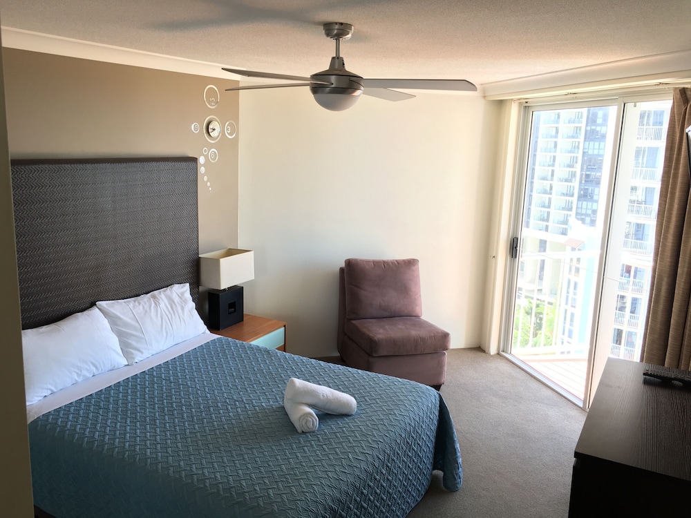 Bel Air on Broadbeach 13/50