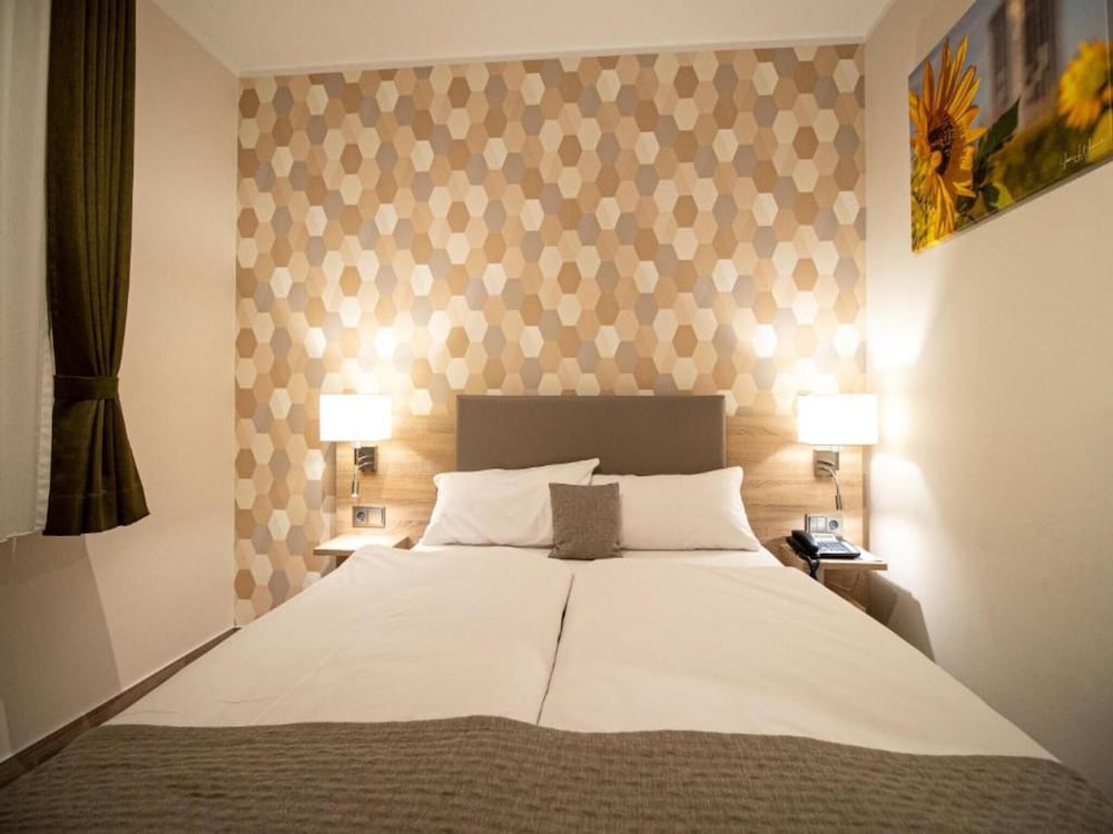 Hotel Fallersleber Spieker 5/50