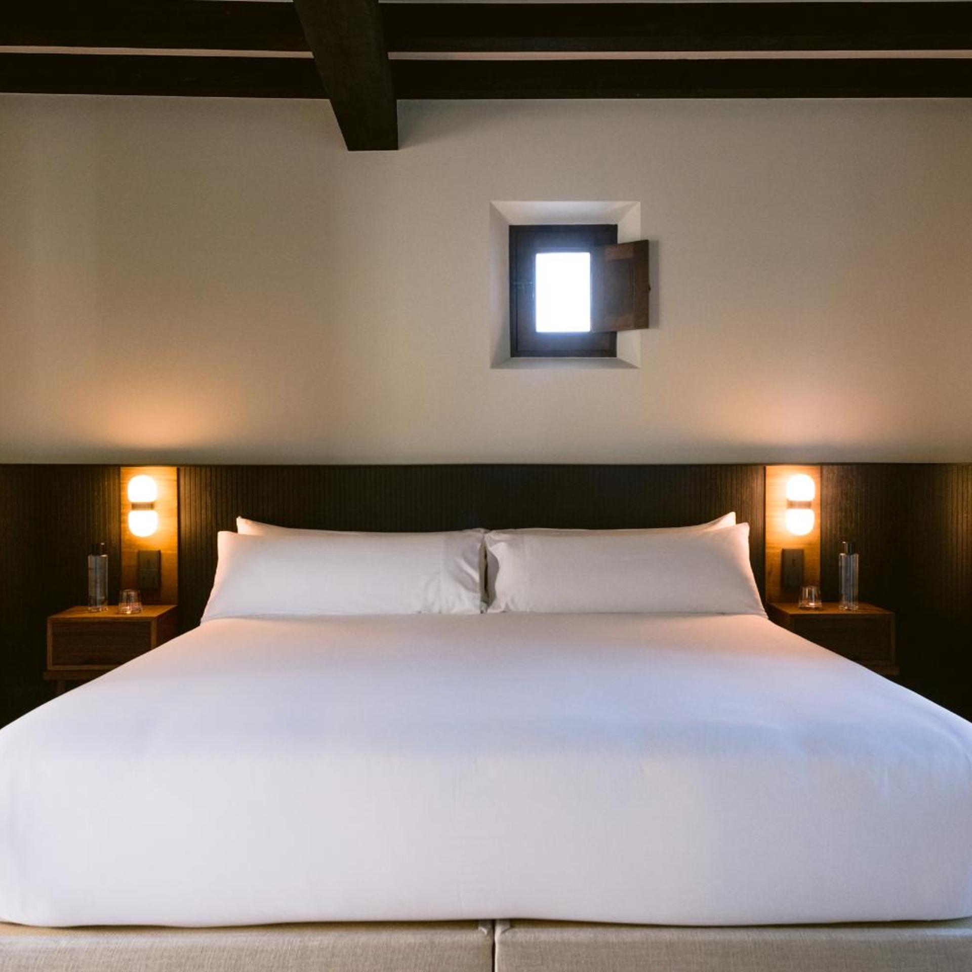 Suite, King Bed