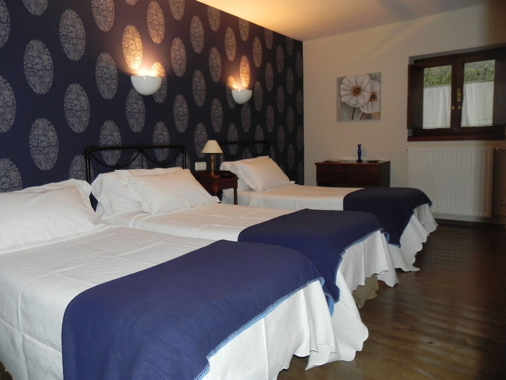 Hotel Castillo de Valdes Salas 6/26