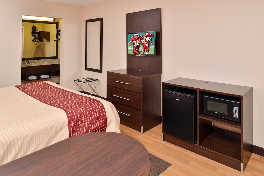 Red Roof Inn Marietta 8/24