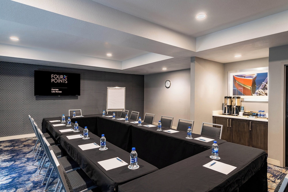 Four Points by Sheraton Charlotte - Lake Norman 30/42