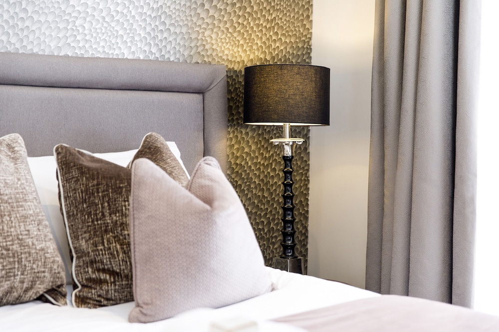 Lanelay Hall Hotel and Spa 20/48