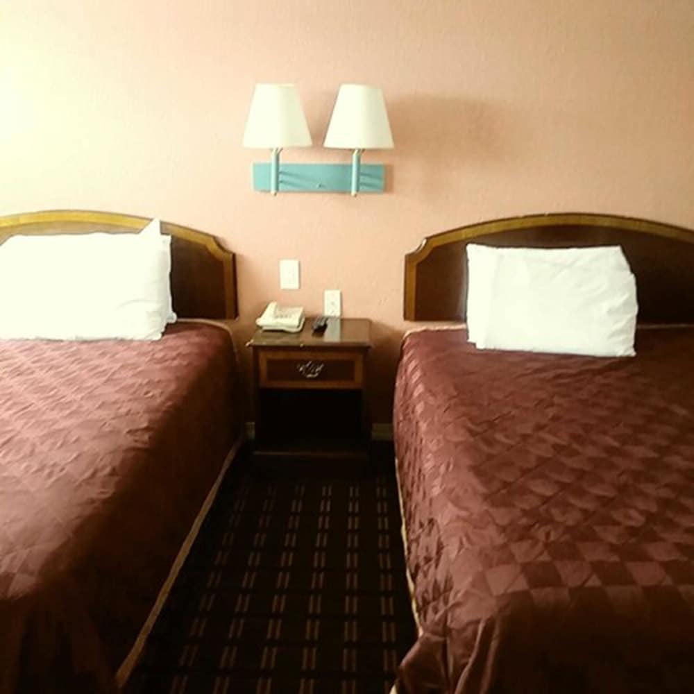 Americas Best Value Inn Seaside North 4/19