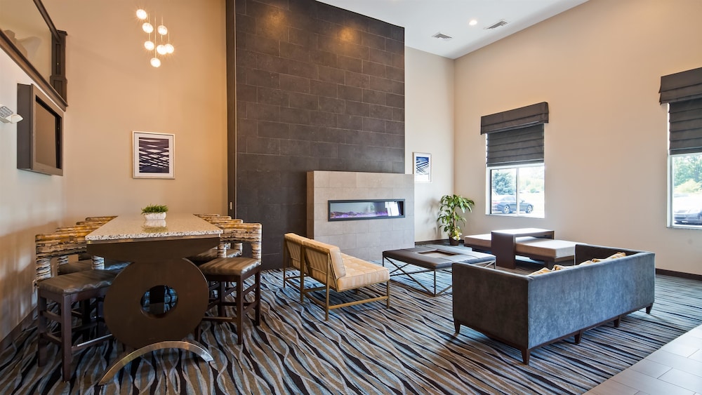 Best Western Plus Flint Airport Inn & Suites 26/38