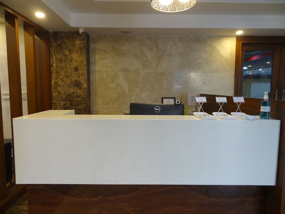 Hide Away Suites 19/37