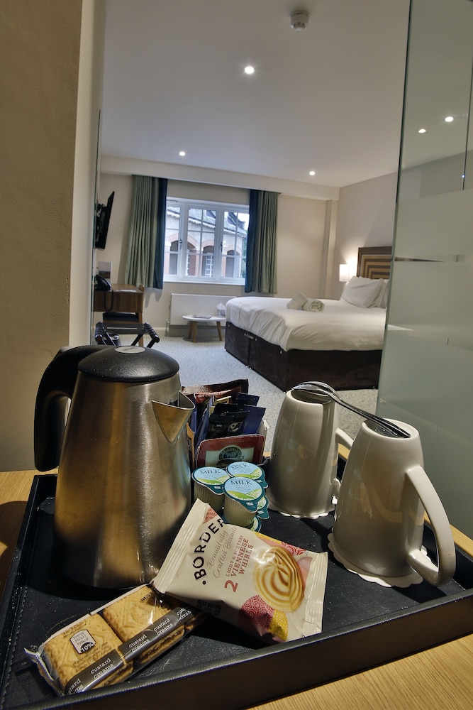 Quorn Grange Hotel 41/47