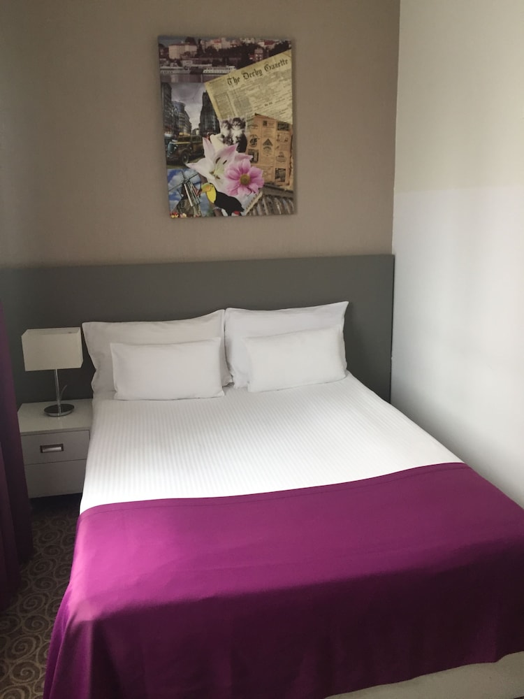 Radisson RED Belgrade 14/64