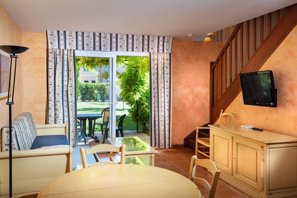 Residence Club Les Mazets de Camargue 30/59