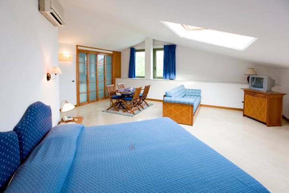 Hotel Villa Undulna 10/77
