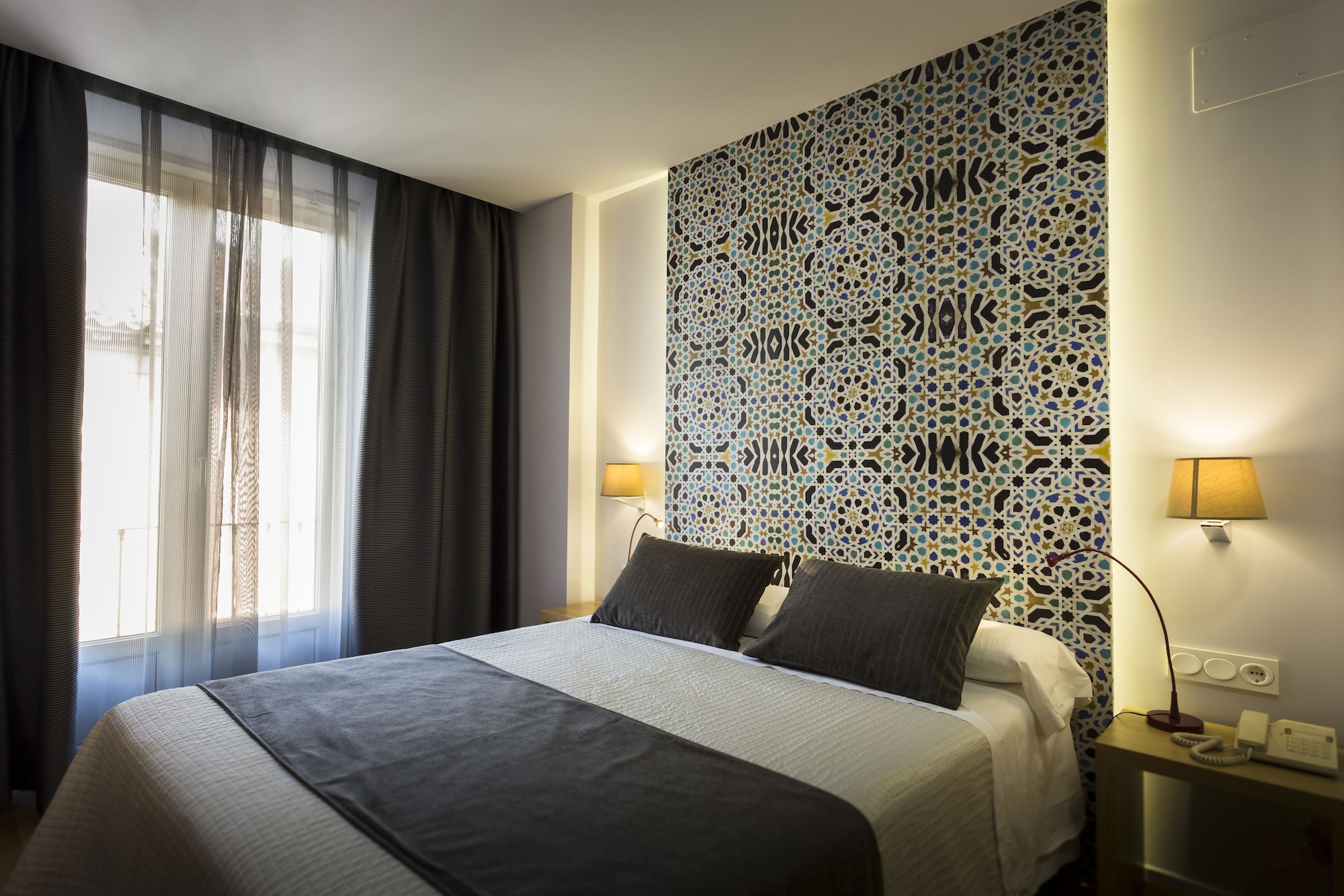 ROOM, QUADRUPLE